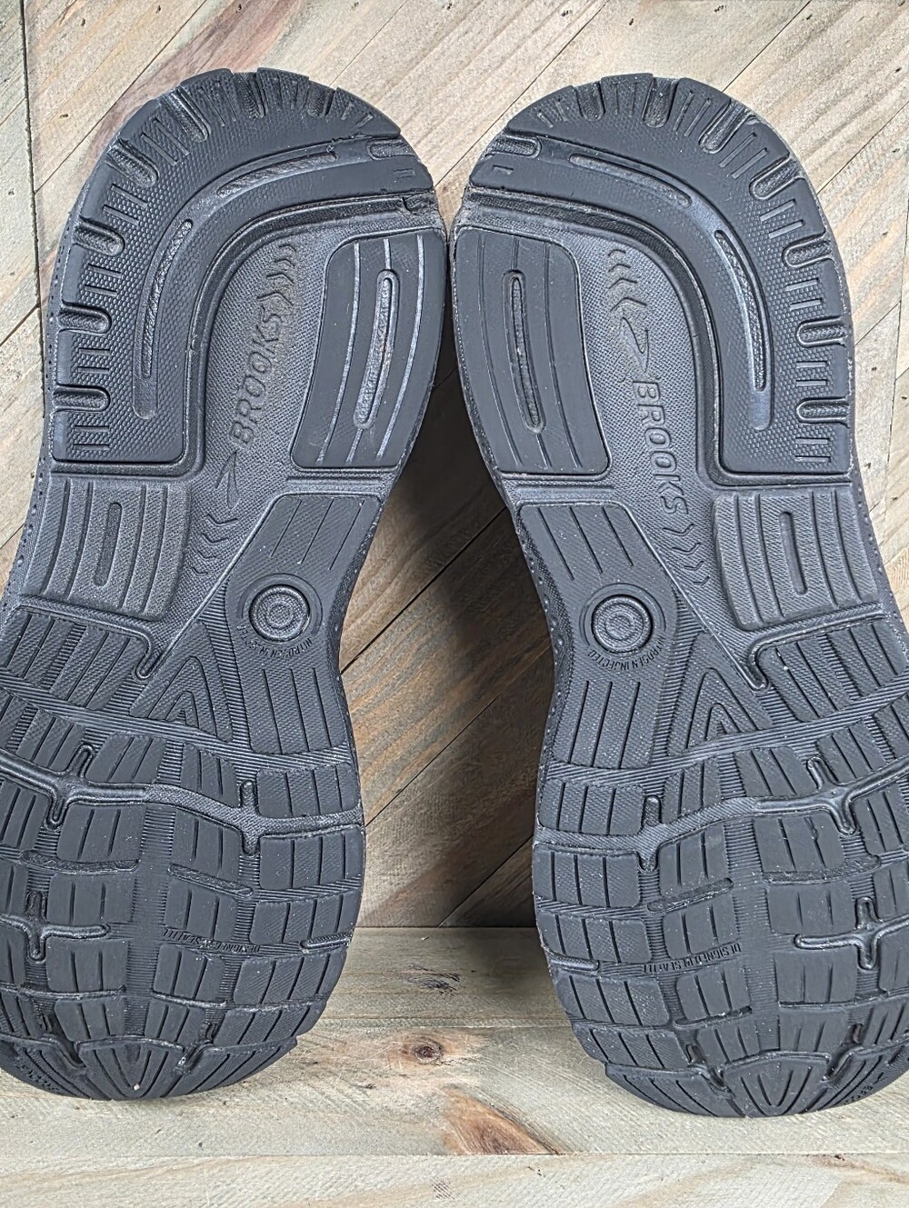 Brooks Ghost 16 Mens Athletic Running Shoes Size 10.5 B Narrow Black 1104181B020 - Picture 8 of 9